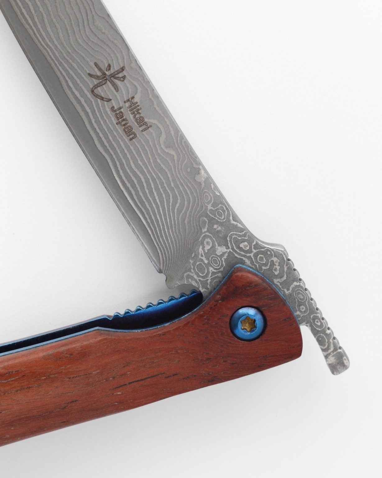 Folding Knife Hikari Damascus