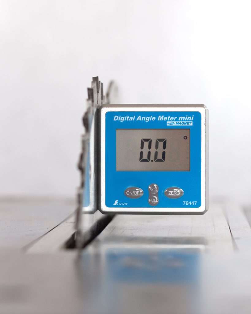 Digital Angle Meter Shinwa